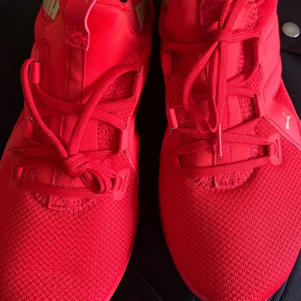Puma tennis shoes
